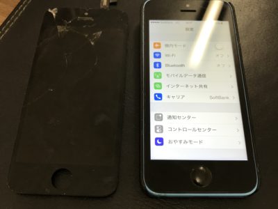 北九州市よりiPhone5Cのガラス割れ修理