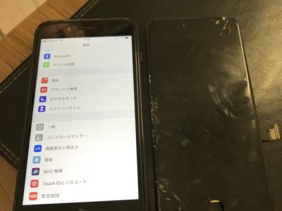 北九州市よりiPhone8Plusの液晶不具合