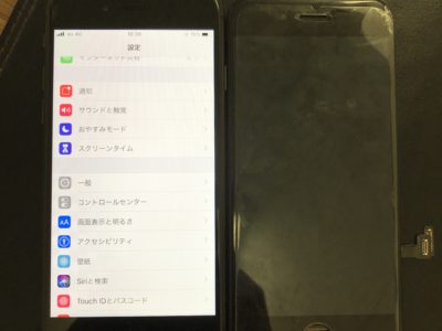 北九州市よりiPhone8の液晶不具合（HQパネル）