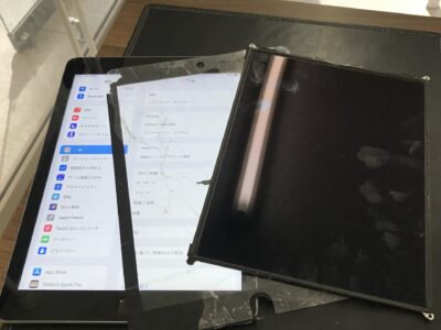 北九州市よりiPad6のガラス割れ+液晶不具合