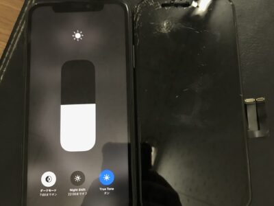 北九州市よりiPhone11の液晶不具合