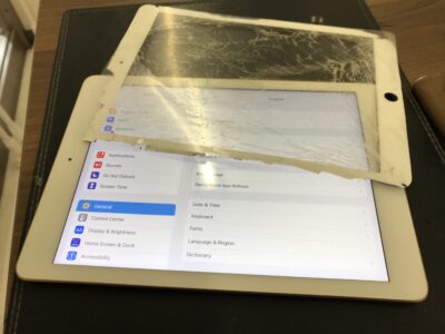 北九州市よりiPad6のガラス割れ修理