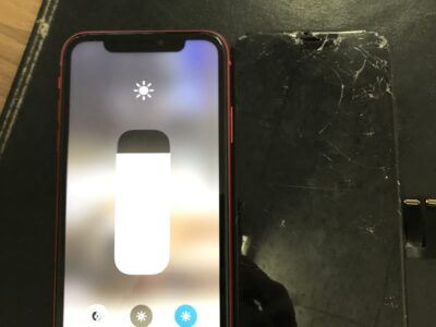 大分市よりiPhone11のガラス割れ修理（HQパネル）