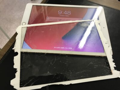 山口県下関市よりiPad8のガラス割れ修理