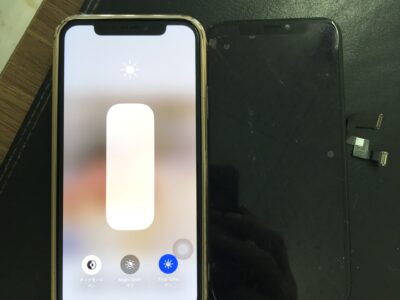 北九州市よりiPhoneXのガラス割れ修理
