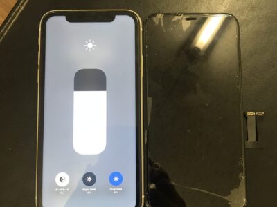 北九州市よりiPhone11の液晶不具合