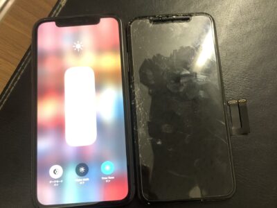 北九州市よりiPhone11の液晶不具合