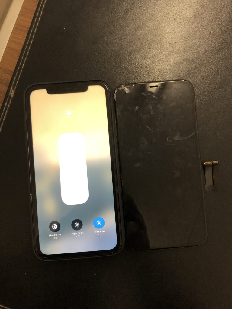 iPhone11　ガラス割れ修理　小倉