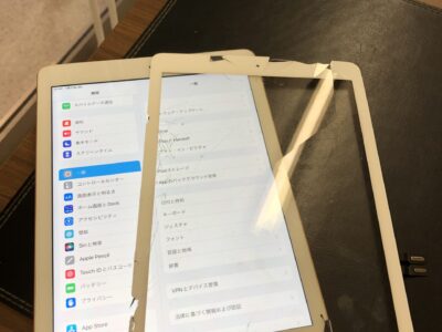 北九州市よりiPad6のガラス割れ修理