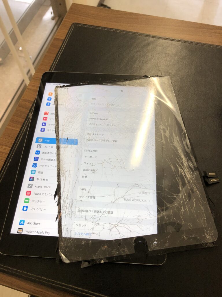 iPad7　ガラス割れ修理　小倉