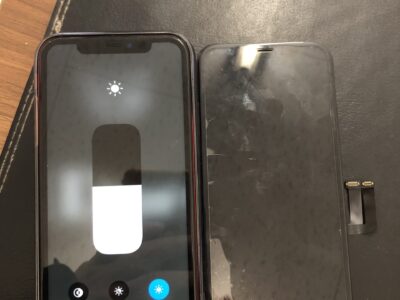 北九州市よりiPhone11の液晶不具合