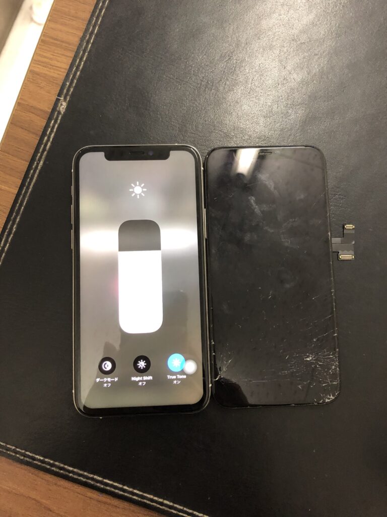 iPhone11Pro　ガラス割れ修理　小倉