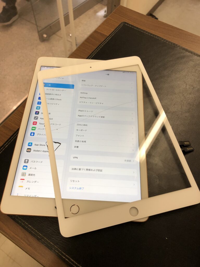 iPad8　ガラス割れ修理　小倉