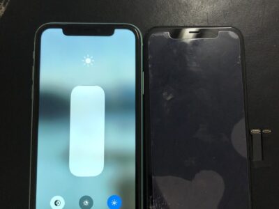 北九州市よりiPhone11の液晶不具合