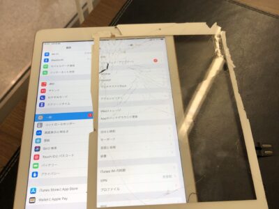 北九州市よりiPad6のガラス割れ修理