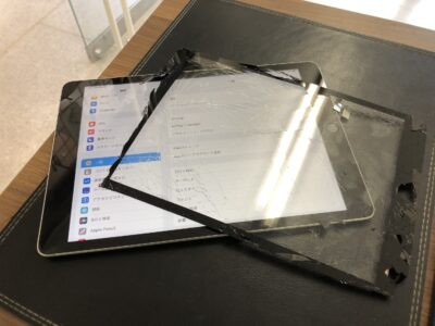 北九州市よりiPad9のガラス割れ修理