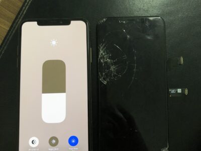 北九州市よりiPhoneXSMaxのガラス割れ修理