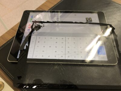 北九州市よりiPad9のガラス割れ修理