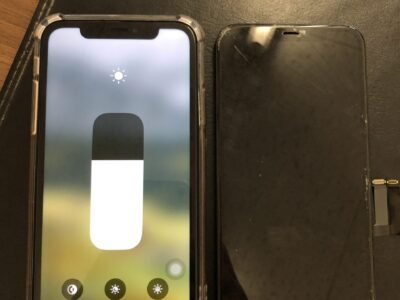 北九州市よりiPhone11の液晶不具合