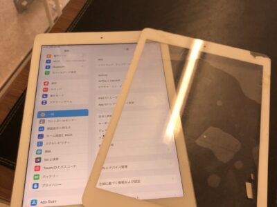 北九州市よりiPad5のガラス割れ修理