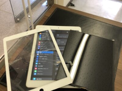 北九州市よりiPad5の液晶不具合+ガラス割れ修理