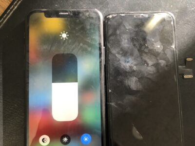 北九州市よりiPhone11Proの液晶不具合