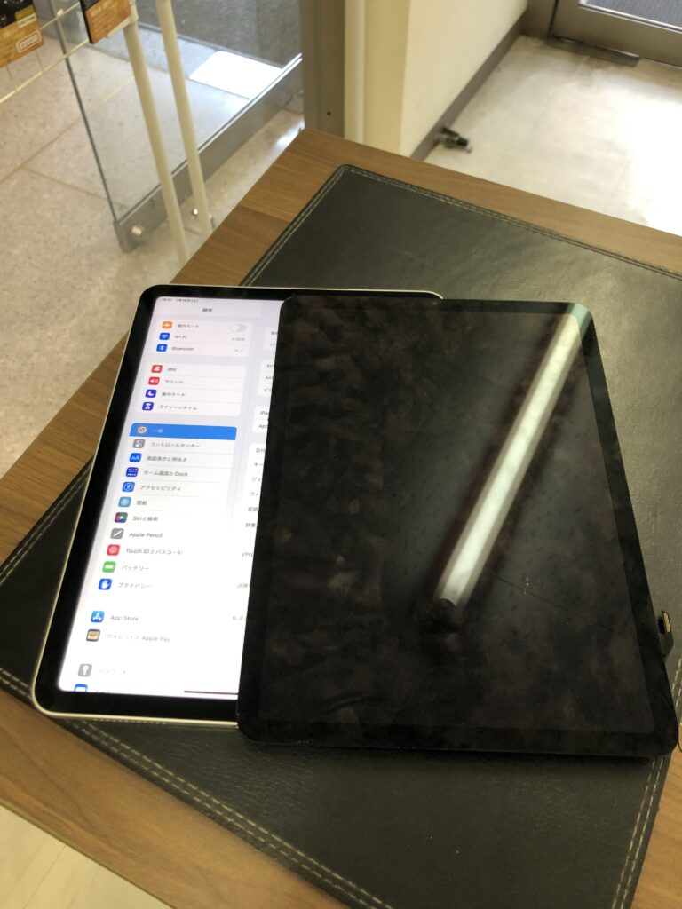 北九州市　小倉　iPadAir4　液晶不具合