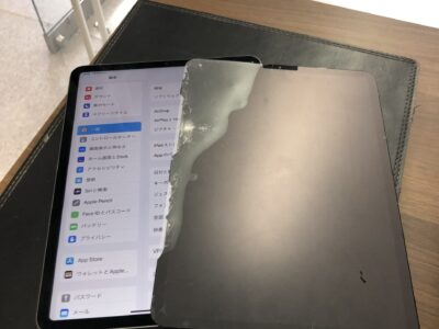 北九州市よりiPadPro11第2世代の液晶不具合