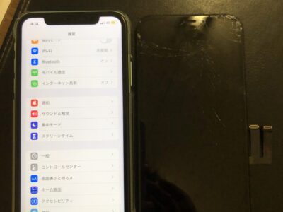 北九州市よりiPhone11の液晶不具合