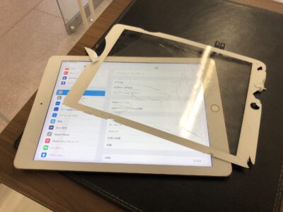 北九州市よりiPad6のガラス割れ修理