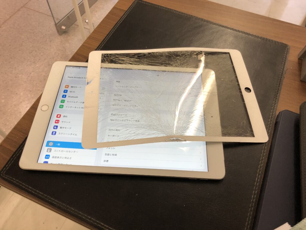 北九州市　小倉　iPad8　ガラス割れ修理