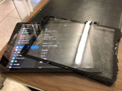 北九州市よりiPad8のガラス割れ修理