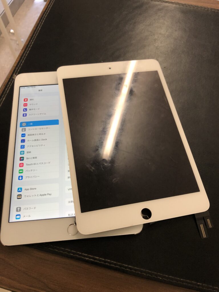 北九州市　小倉　iPadmini4　液晶不具合