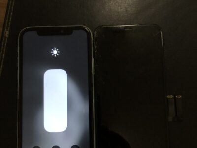 北九州市よりiPhone11の液晶不具合