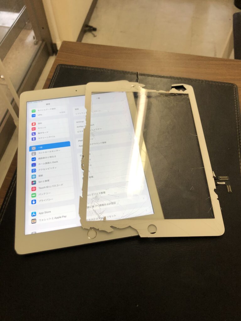 北九州市　小倉　iPad5　ガラス割れ修理