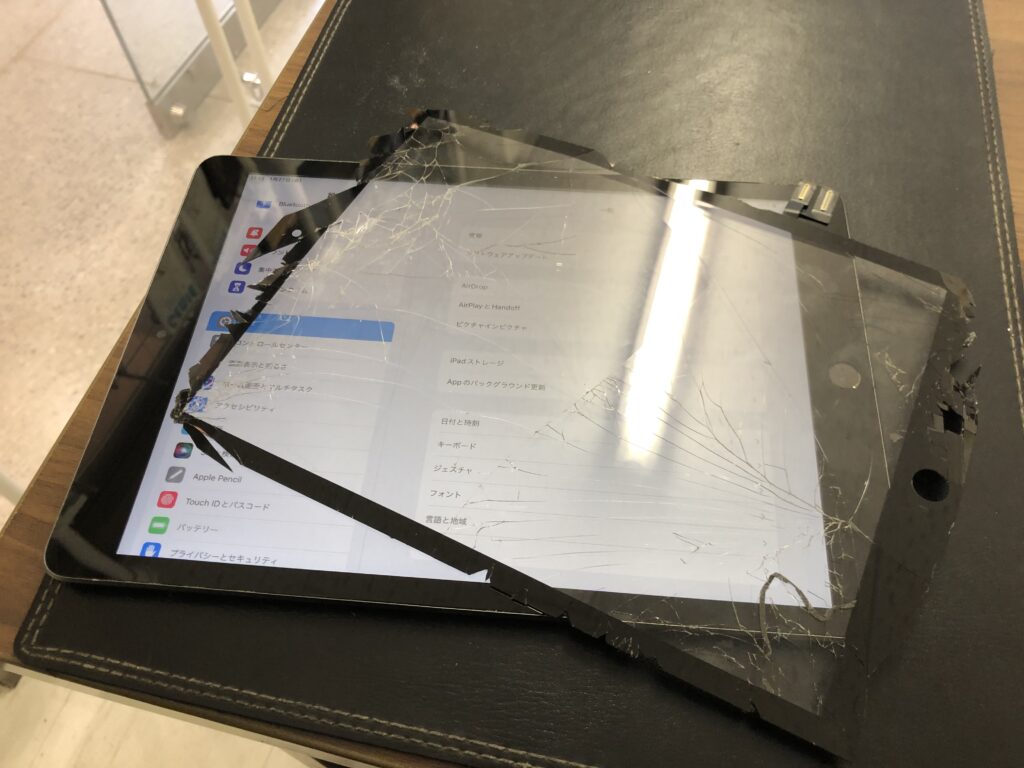 北九州市　小倉　iPad9　ガラス割れ修理