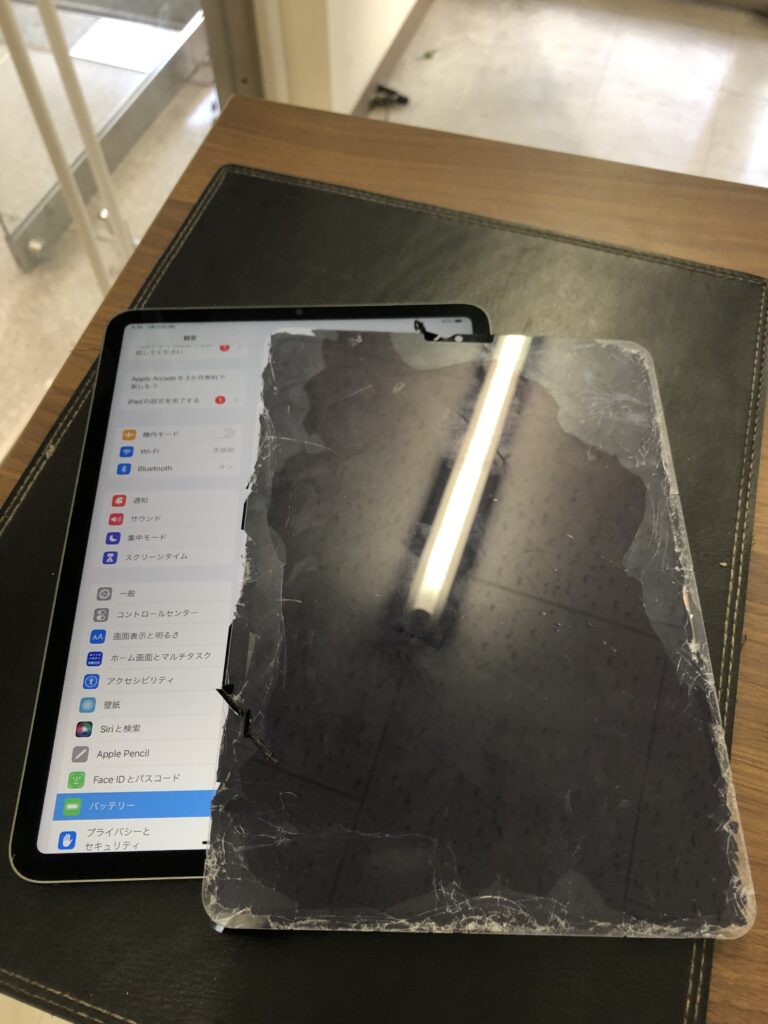 北九州市　小倉　iPadPro11第３世代　液晶不具合