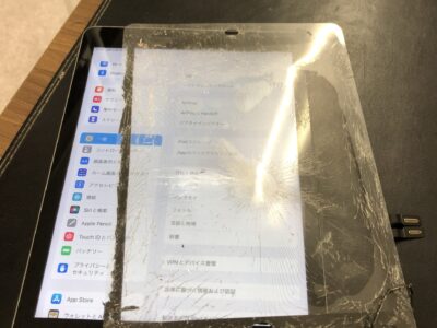 北九州市よりiPad6のガラス割れ修理
