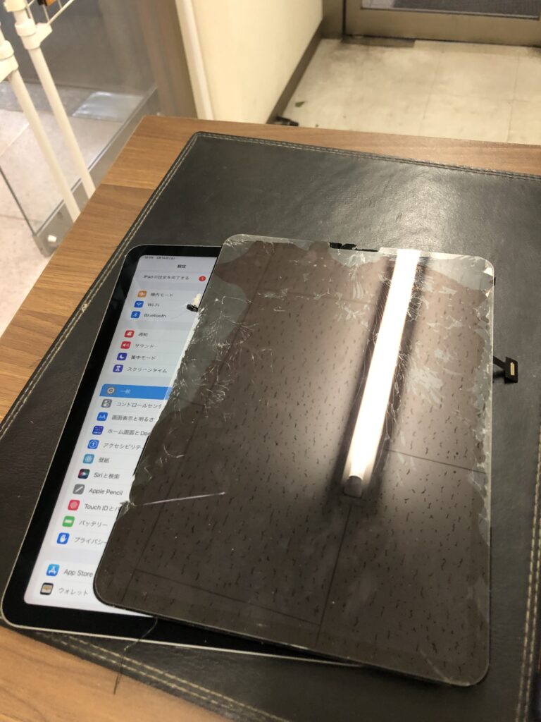 北九州市　小倉　iPadAir4　ガラス割れ修理