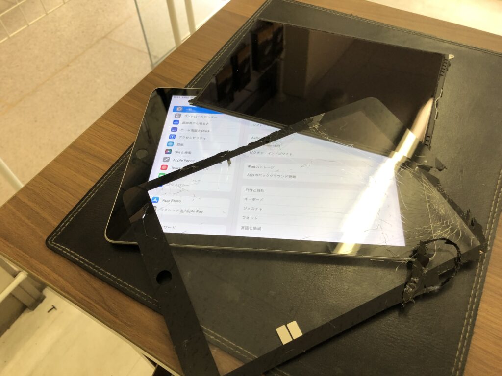 北九州市　小倉　iPad6　ガラス割れ修理　液晶不具合