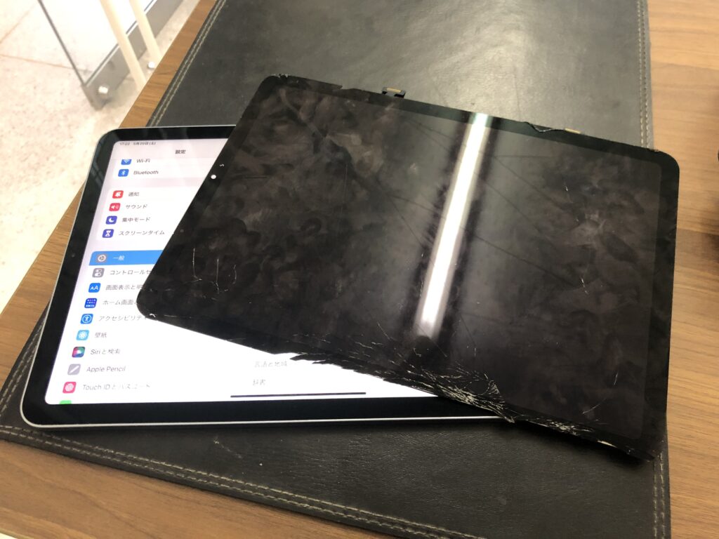 北九州市　小倉　iPadAir4　ガラス割れ修理