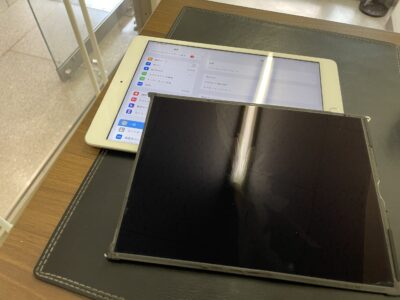 北九州市よりiPad8の液晶不具合