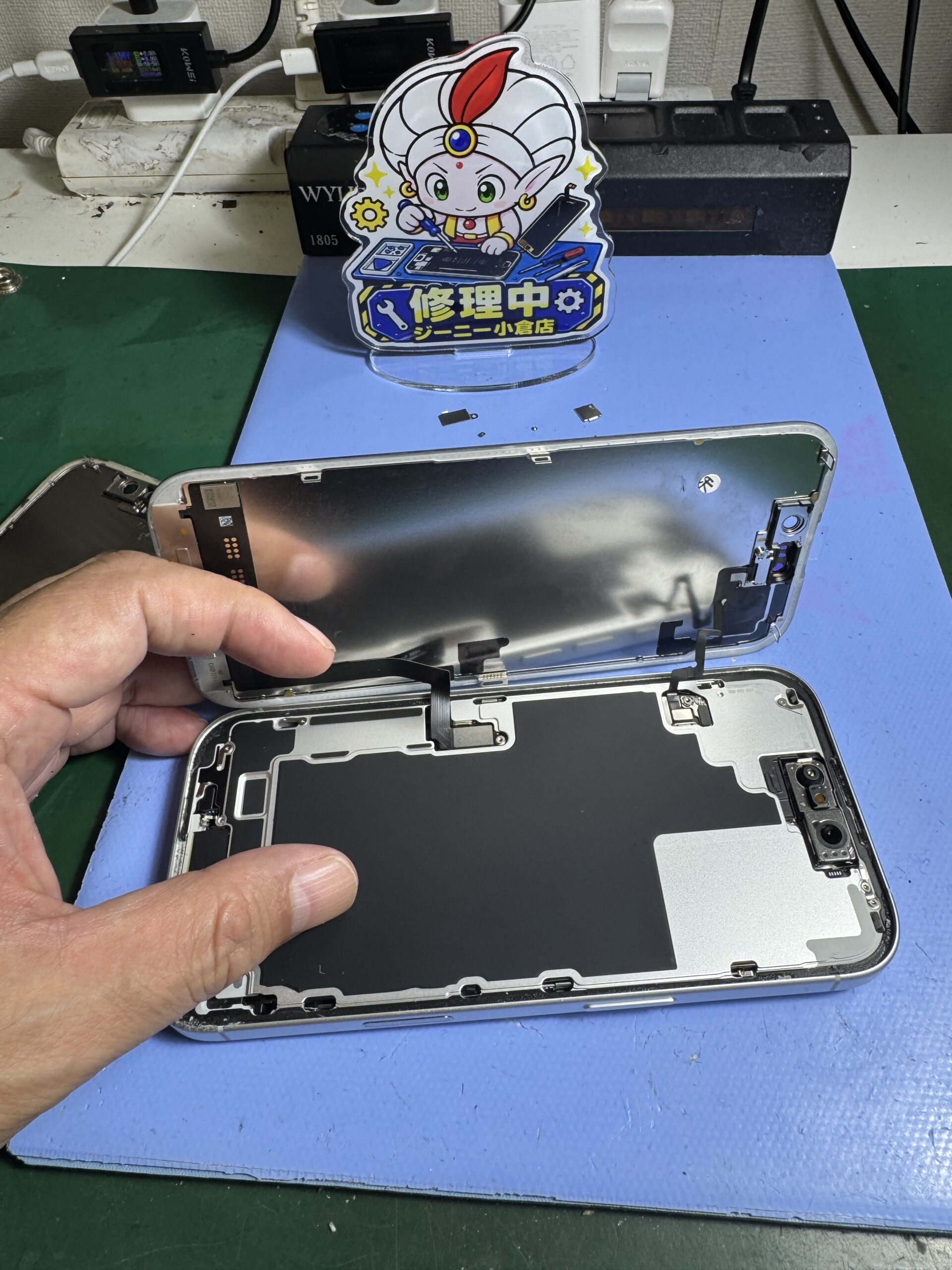 iPhone 17パネル交換後の画面表示確認
